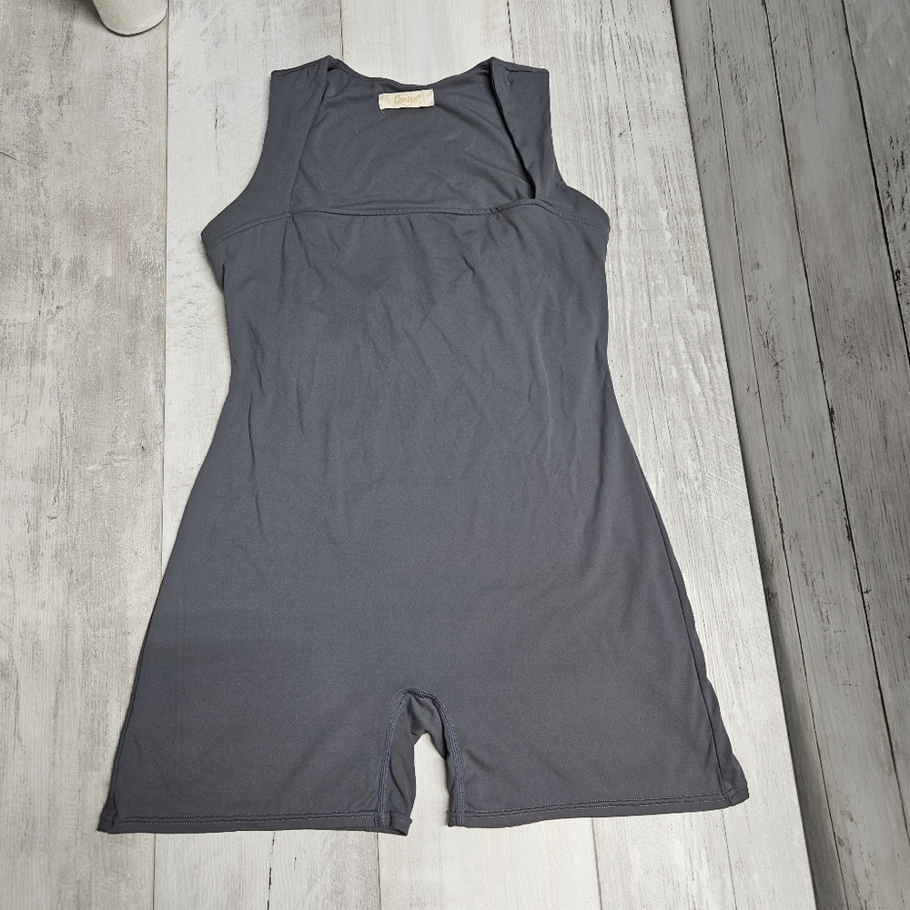 Qinsen Gray Sleeveless Romper Shorts Bodysuit  Size XL Athleisure Y2K
